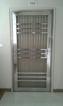Double-door grill gate design for main door of your home