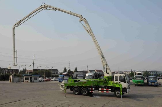 Concrete pumps: Impact of such pumps on the construction industry 3