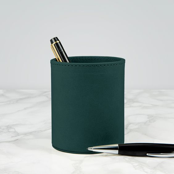 Pen stand designs you must look at to give your desk a makeover 2