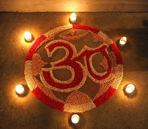 10 classy &amp; simple Onam Pookalam designs for home 9