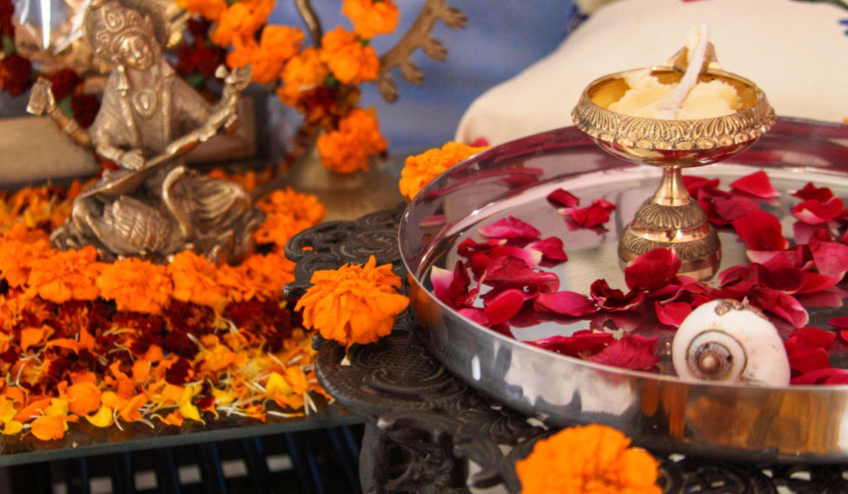 Saraswati Puja Decoration Ideas At Home