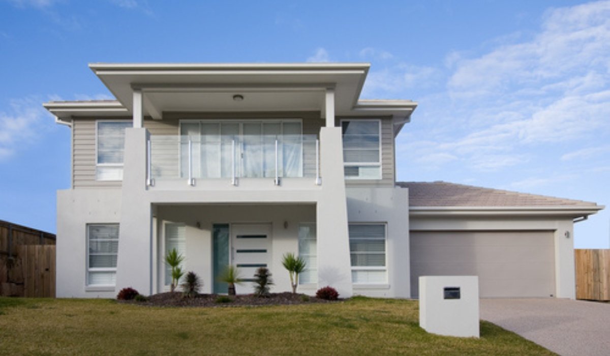 What are the typical features of a two-story modern house design?
