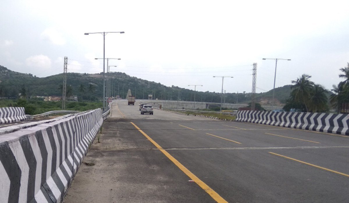 bangalore chennai expressway travel time