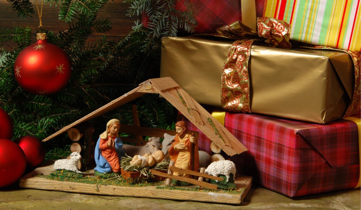 Best Christmas crib decoration ideas to try out