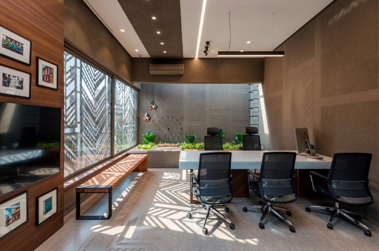 Office Furniture Design: Customizing for Employee Needs