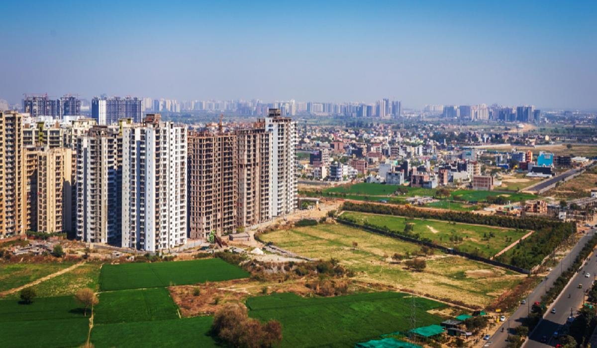 Noida asks 42 realtors to clear dues, get permission for executing registry