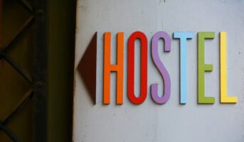 What is the difference between hostel and PG?