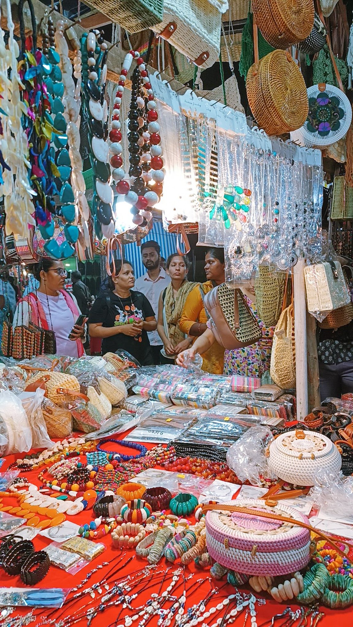 Anjuna flea market: Explore the vibrant Goan market
