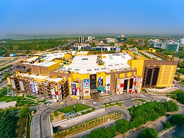 DLF Mall of India: How to reach and things to do