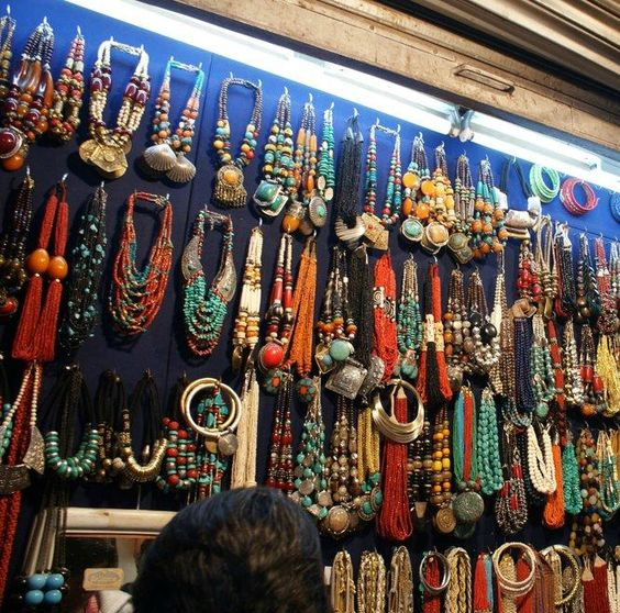 Amrapali store deals khan market