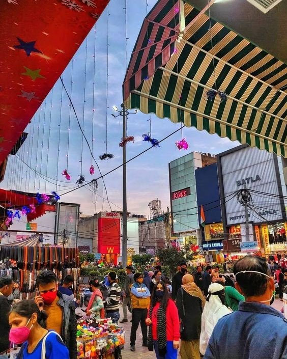 Piața Lajpat Nagar din Delhi: Cum să ajungeți și ce să cumpărați