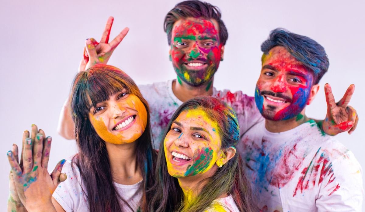 5,541 Traditional Holi Stock Photos, High-Res Pictures, and Images - Getty  Images