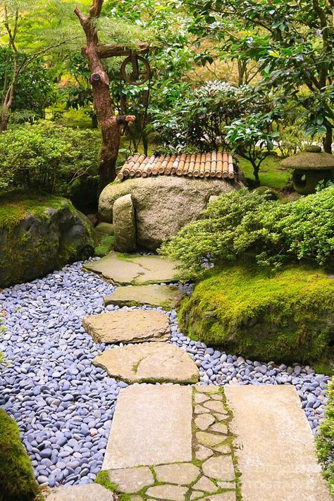 How to design a beautiful Japanese garden?