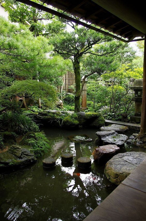How to design a beautiful Japanese garden?