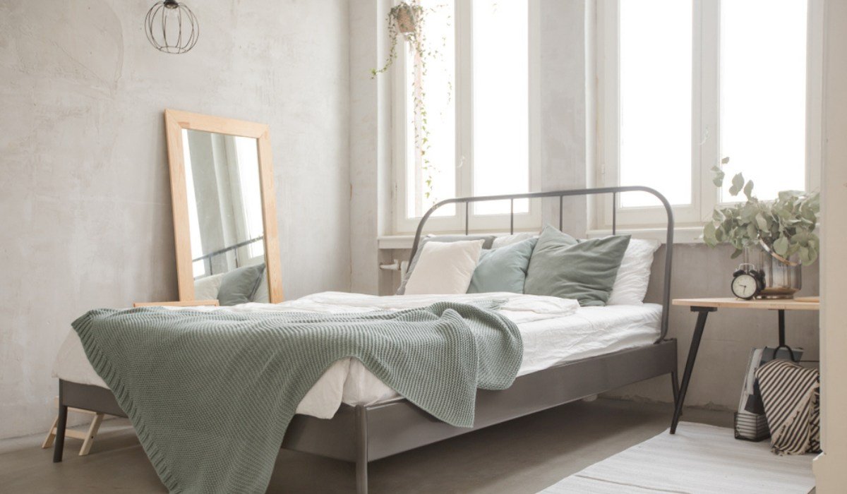 33 Cozy Bedroom Ideas - How to Make Your Bedroom Feel Cozy