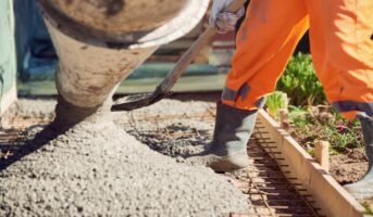 Concrete pouring: Types, technique and safety measures