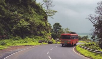 Peth Naka bus stop, Maharashtra: How to reach?