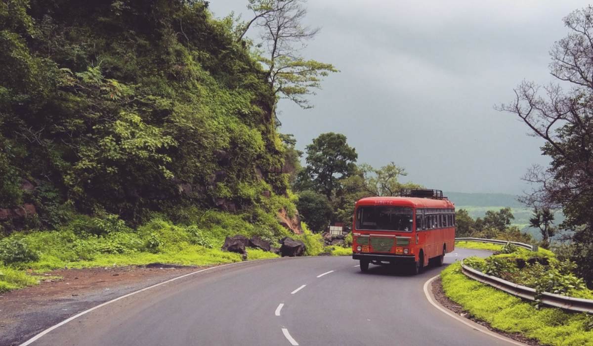 Peth Naka bus stop, Maharashtra: How to reach?