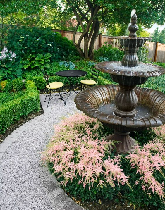Summer landscaping tips glam up outdoor space
