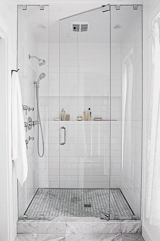 Top shower designs for a stylish bathroom