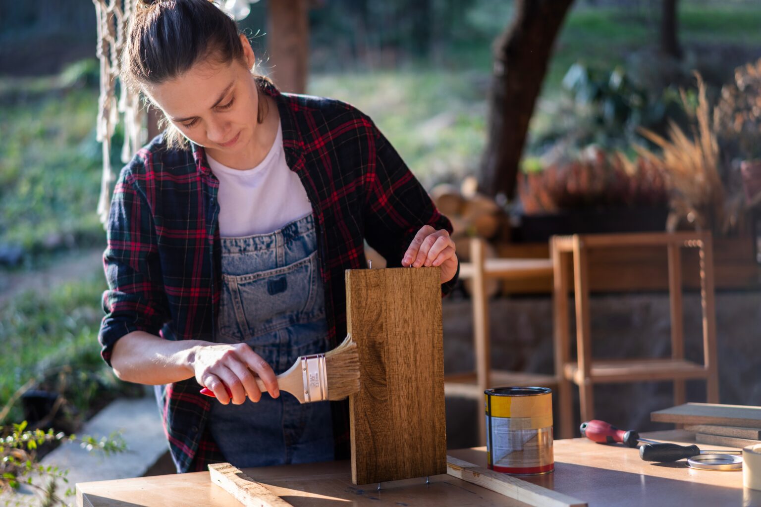 Varnish: Types, Advantages and Application