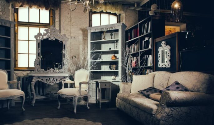 Reclaimed Wonder: Vintage Vibes with a Story