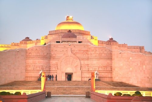 Ambedkar Memorial Park Lucknow: Fact Guide 