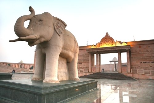 Ambedkar Memorial Park Lucknow: Fact Guide 