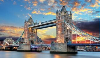 Tower Bridge London: Travel guide