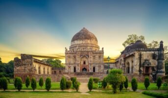 Lodhi Garden Delhi: Facts and travel guide