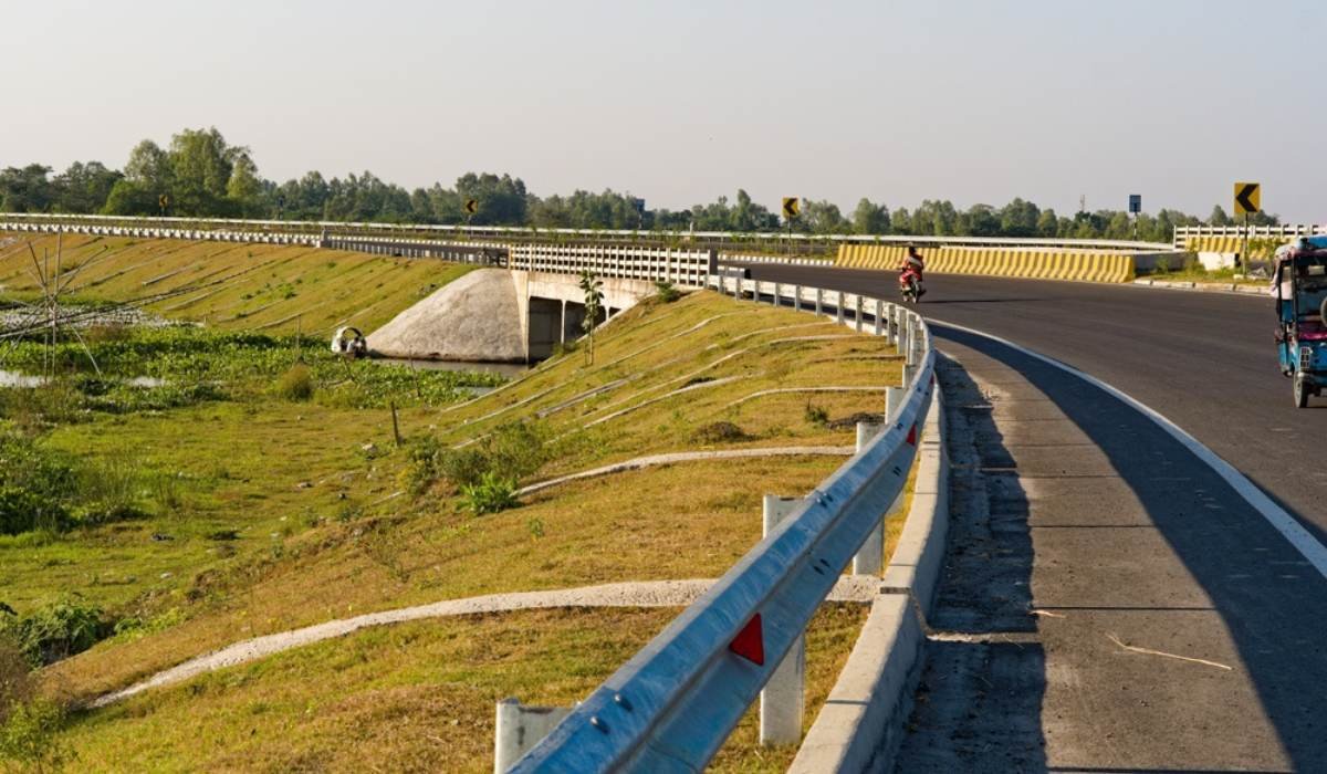 Bengaluru–Chennai Expressway: 15 Per Cent Of Work On 96 Km Stretch In Tamil  Nadu Complete
