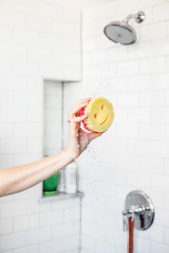 DIY tips to remove grime with shower glass cleaners