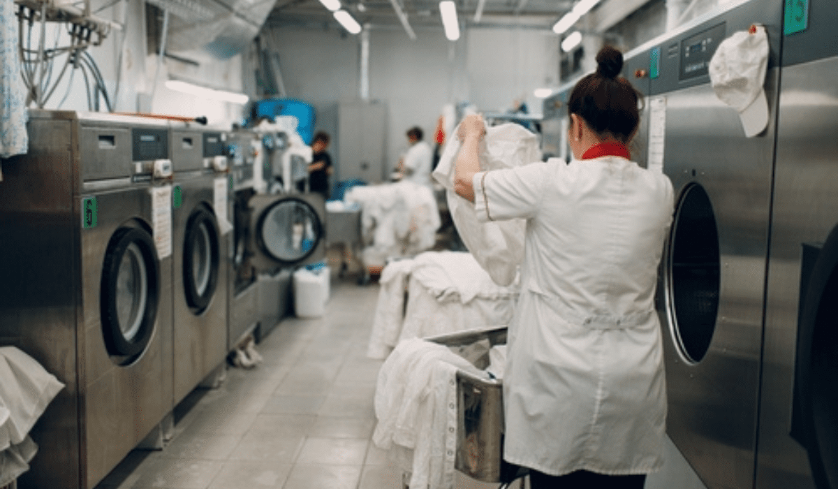 What is dry cleaning?What are its benefits?