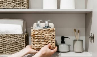 How to organise your bathroom closet?