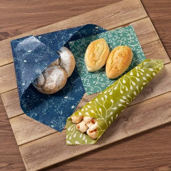 Beeswax wrap Meaning, benefits and disposal