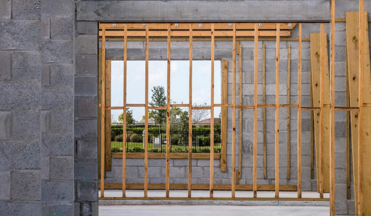 Wall studs Purpose, types and décor