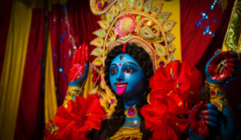 दुर्गा माँ का सातवां अवतार है माँ कालरात्रि, कहलाता है विकराल रूप