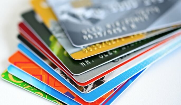 5 Best credit cards for people earning under Rs 20,000 per month