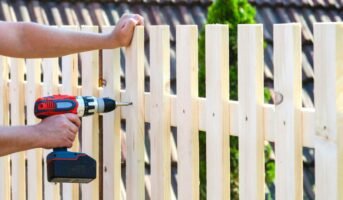 How to build a fence for a home?