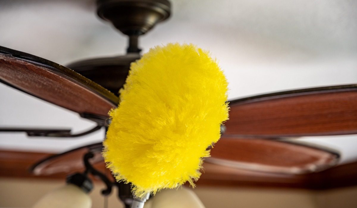 How to clean ceiling fans?