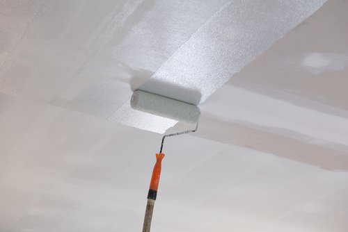 How to paint a ceiling?