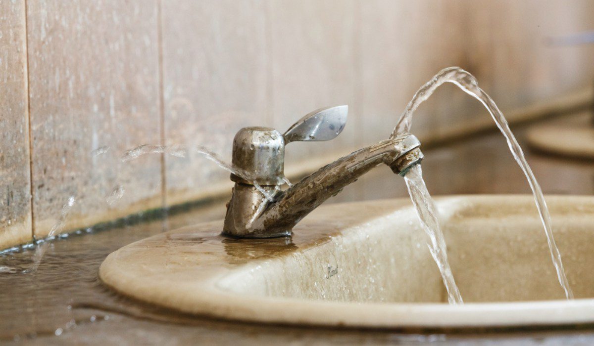 How to fix a leaky faucet?