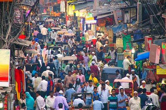 Why are Delhi markets a shopper's paradise?