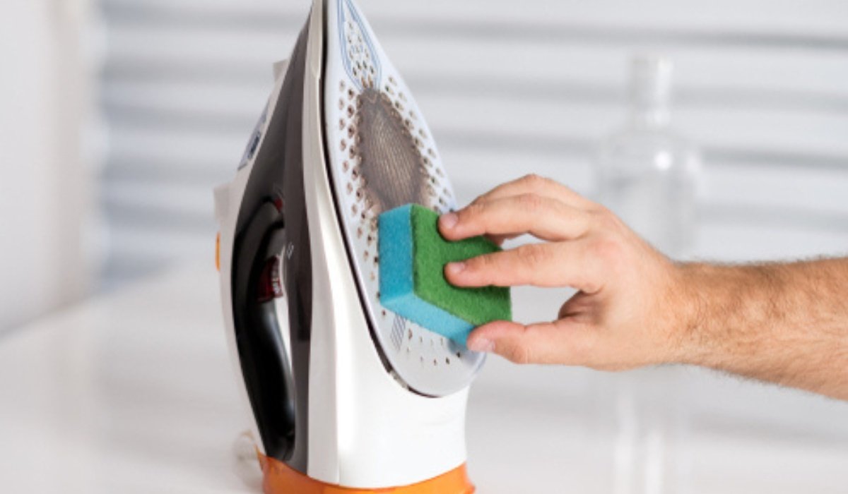 Ironing with Vinegar: Does it Work?