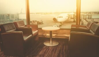 Best ICICI credit cards for airport lounge access