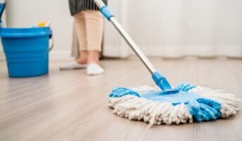 How to clean laminate flooring?