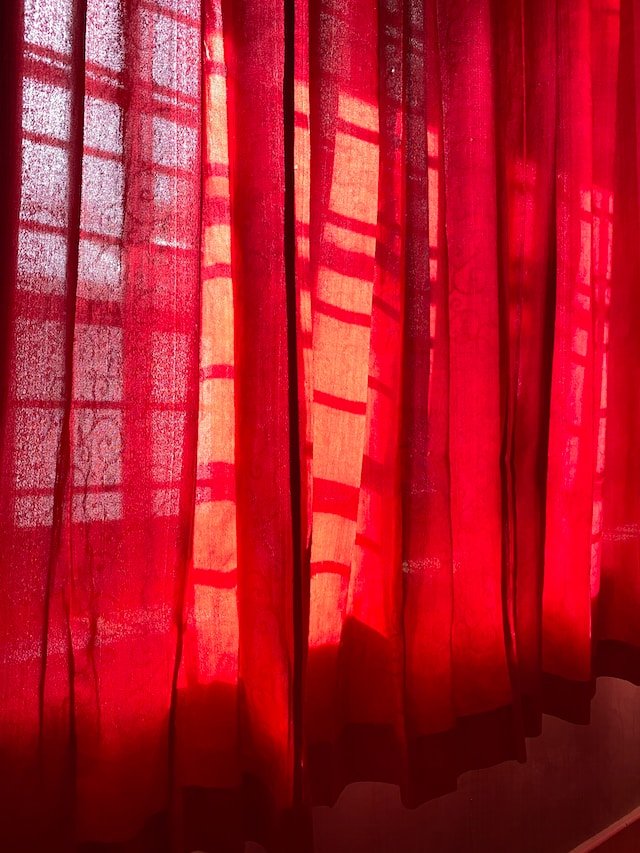 vastu-colours-for-curtains