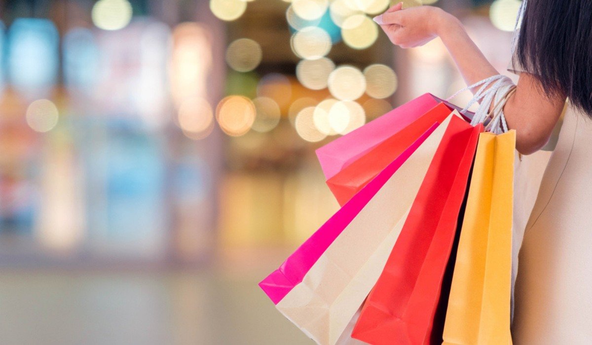 Why is Phoenix Marketcity Pune a popular shopping hub?