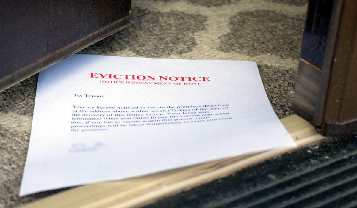 How would one create doors like the ones from Eviction Notice