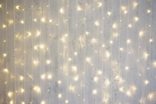 How to hang lights for Christmas?